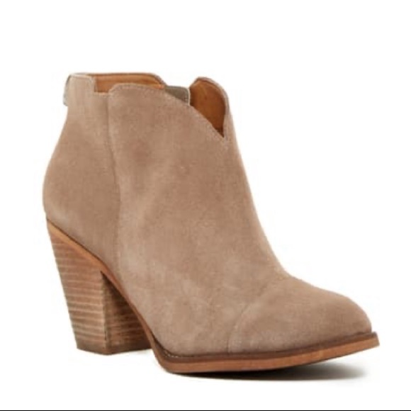 Susina suede booties Clearance